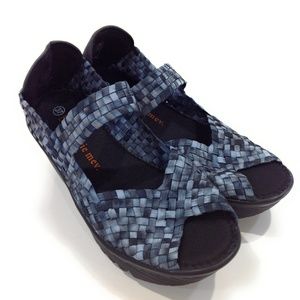 bernie mev women's halle wedge pump